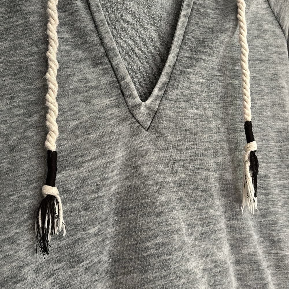 Roxy V neck hooded sweatshirt - Picture 3 of 5